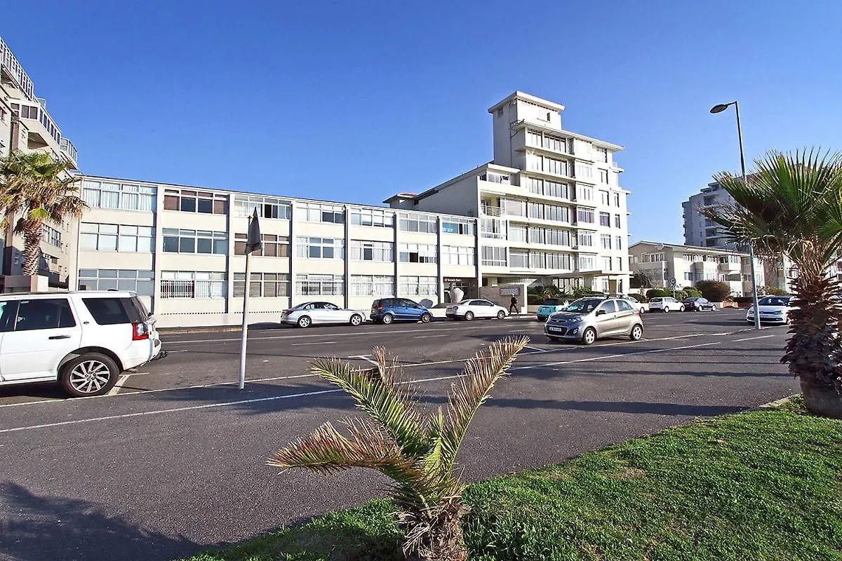 Sandringham 01 Sea-Facing Ground-Floor Apartment Cape Town